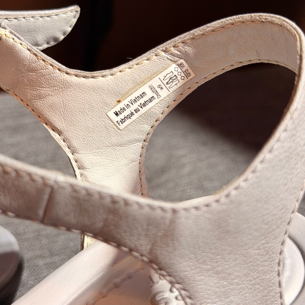 CROCS Women's gray Ankle-Strap Wedge Sandals - Picture 6 of 7